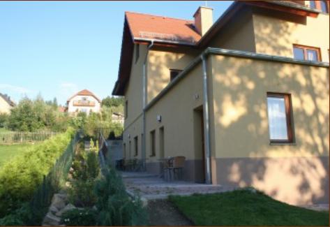 Pokoje Goscinne Monti Kudowa Zdroj Exterior photo